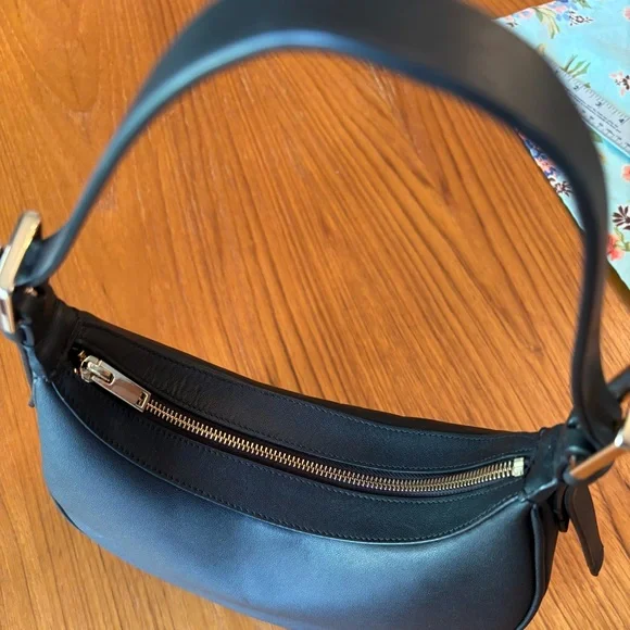 COS Elegant Black Leather Shoulder Bag - Picture 4 of 7